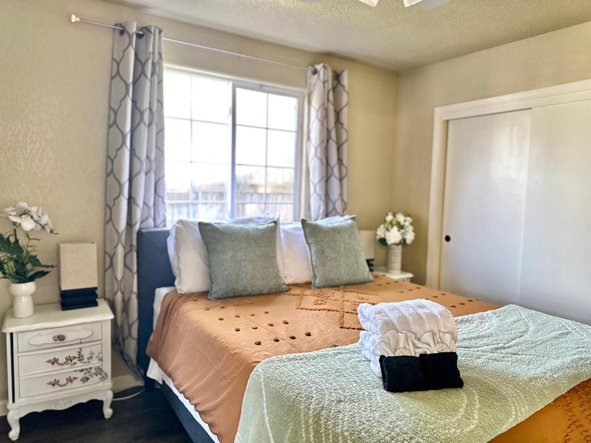 Near Downtown- Kitchen-Washerdryer-Parking 메드퍼드 외부 사진