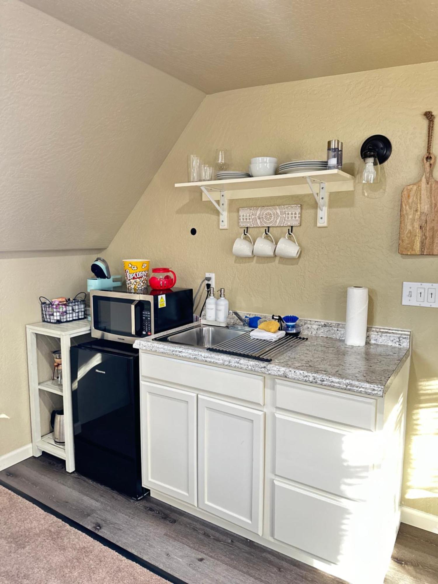 Near Downtown- Kitchen-Washerdryer-Parking 메드퍼드 외부 사진